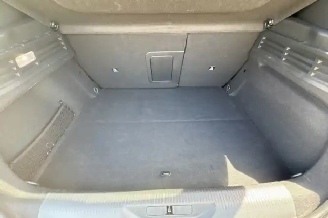 Peugeot 308 phev 180 e-eat8 — photo 2