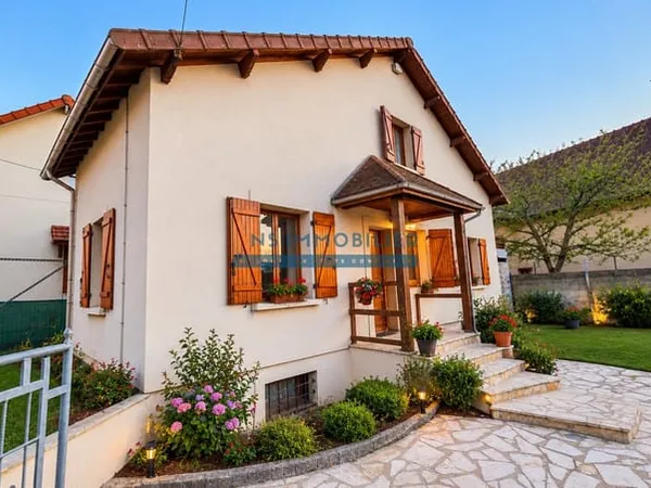 Charmante Maison 5 pièces 100m2 + Terrasse + Garage