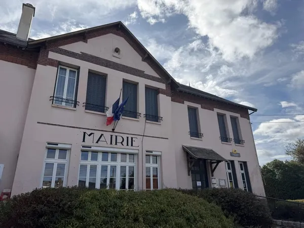 A LOUER - APPARTEMENT DE 2 PIECES SITUE A CLEVILLIERS