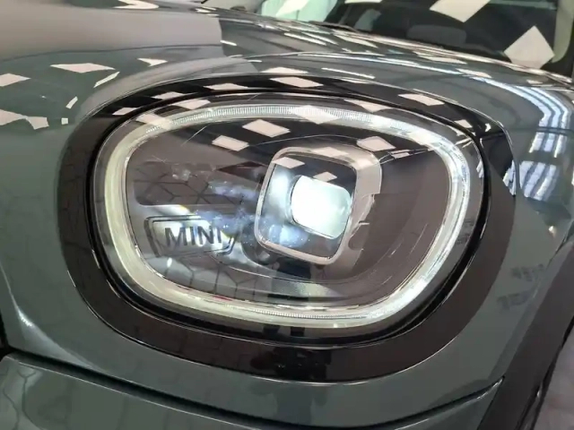 Mini Mini countryman 125 - 95 ch all4 bva6 — photo 7