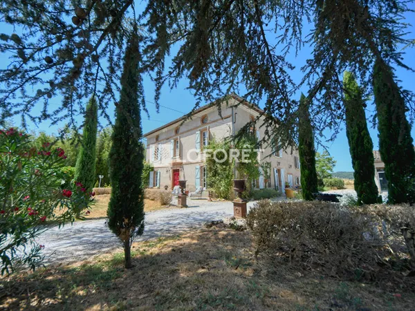MAISON DE MAITRE AVEC GÎTE ET DEPENDANCES A VENDRE A LISLE-SUR-TARN