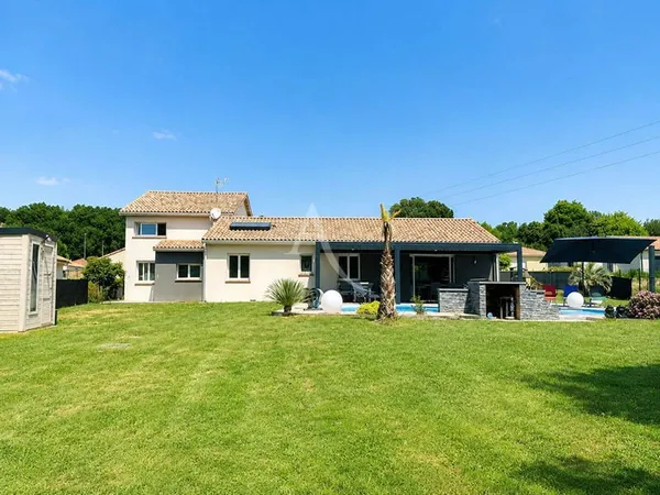 Maison 7 pièces 175 m²