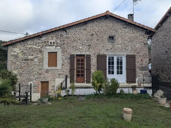Maison en pierre de caractère 90 m2 avec 4 chambres, garage