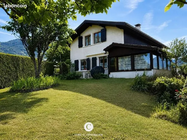 Maison 8 pièces 139 m²