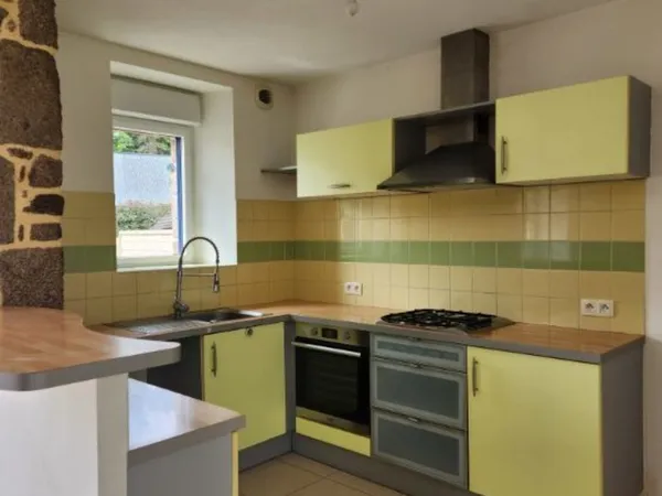 Maison 5 pièces - 127 m2 - Fougères 15 20 mn - St James 7 mn