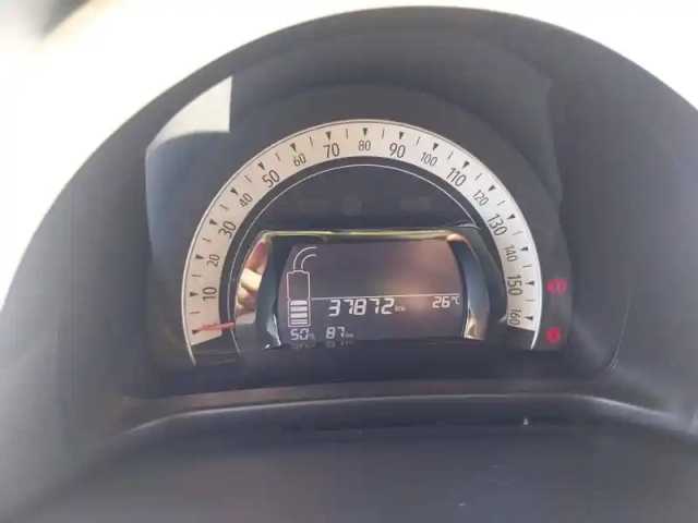 Renault Twingo iii e-tech — photo 12