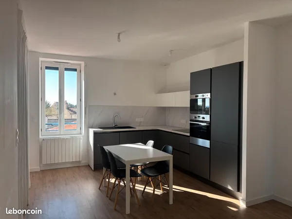 Appartement T3 duplex meublé