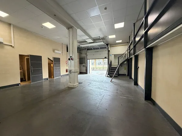 Local d'activité Lyon 1 pièce(s) 122 m2