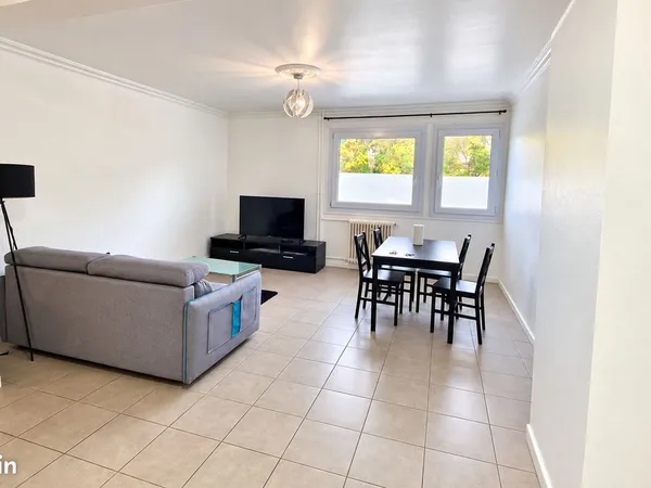 T3 meublé 58 m² Centre - Chauffage inclus - 2 chambres - Parking