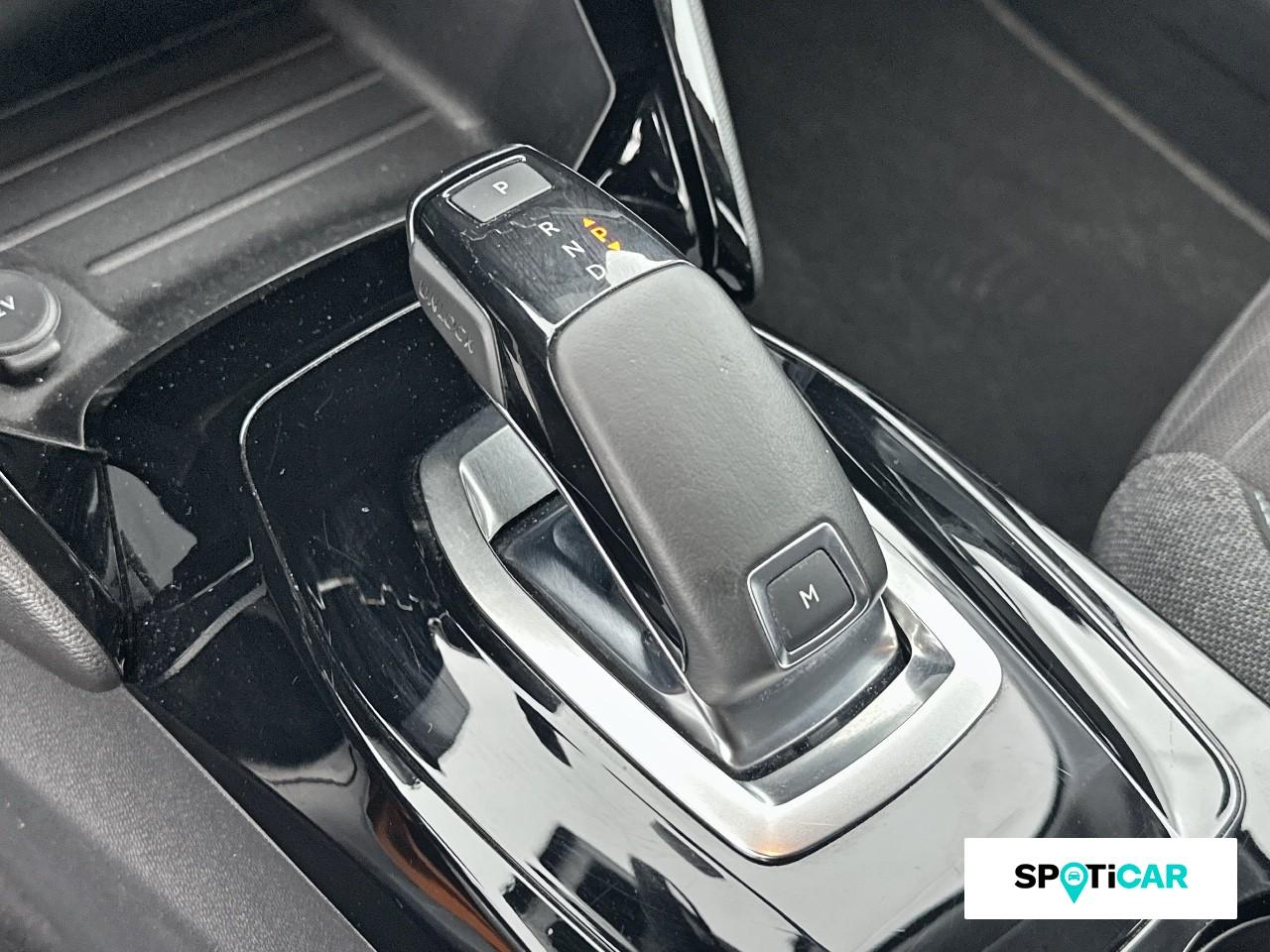 Peugeot 2008 1.2 puretech 130ch s&s style eat8 — photo 14