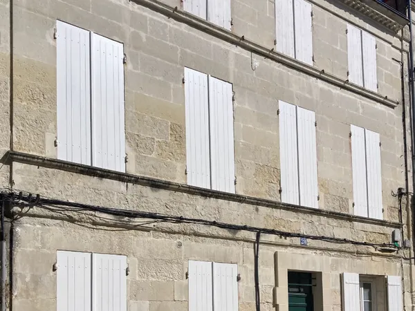 Maison 10 pièces 270 m²
