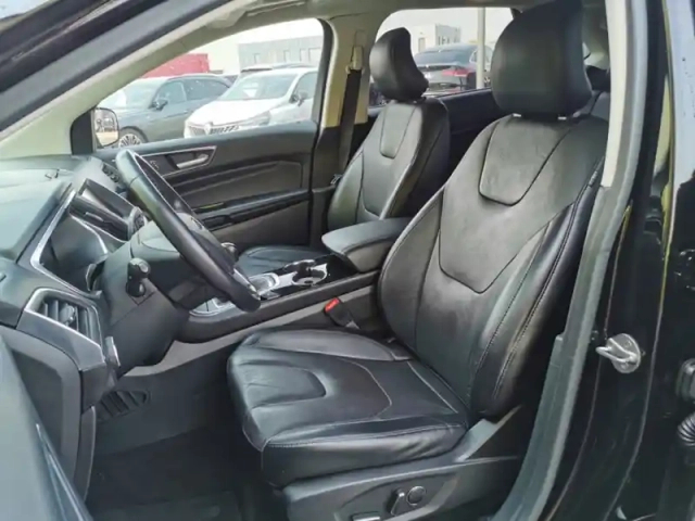 Ford Edge titanium 4x4 2.0 tdci 180 ch b — photo 12