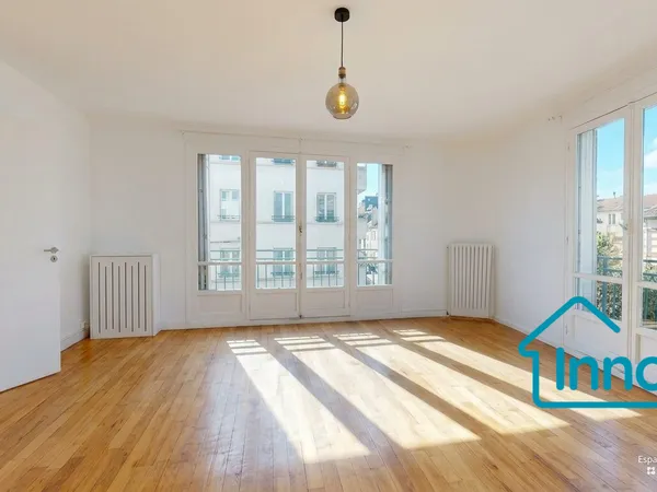 Vends t3 - 76.18 m² - Versailles 78000