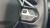 Peugeot 208 1.2 PureTech 100ch S&S Allure Pack — photo 17