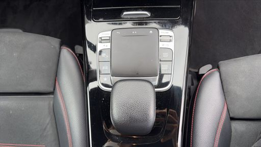 Mercedes Classe CLA Coupe 2.0 200D 150 - AMG Line – 2019 – 109000 km – Diesel – Boîte Automatique — photo 26