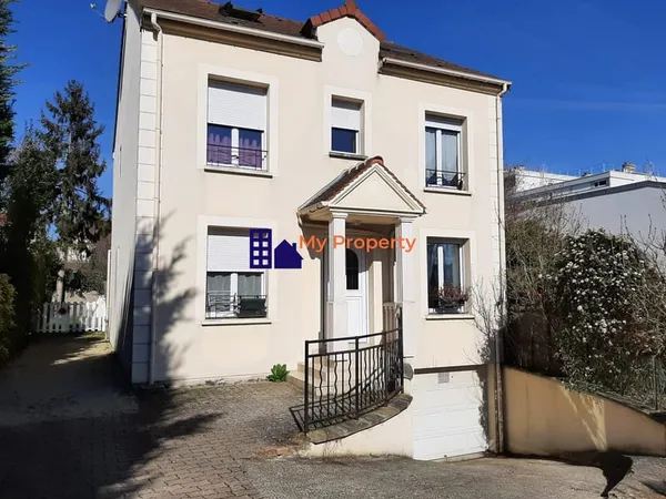 Duplex lumineux - 3 chambres - Gare à 5 min