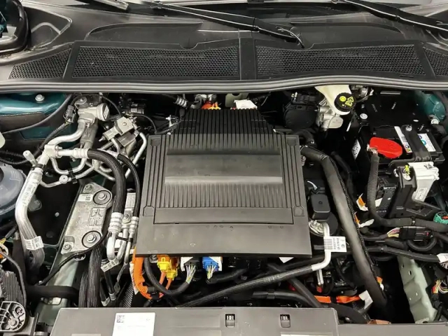 Peugeot 308 electrique 55 kwh 156ch — photo 16