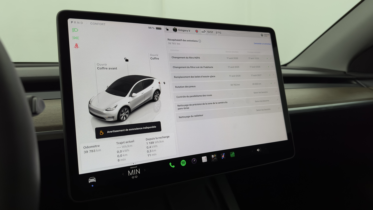 Tesla MODEL Y Standard RWD — photo 26