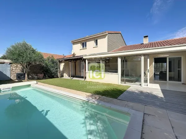 Maison 8 pièces 159 m²