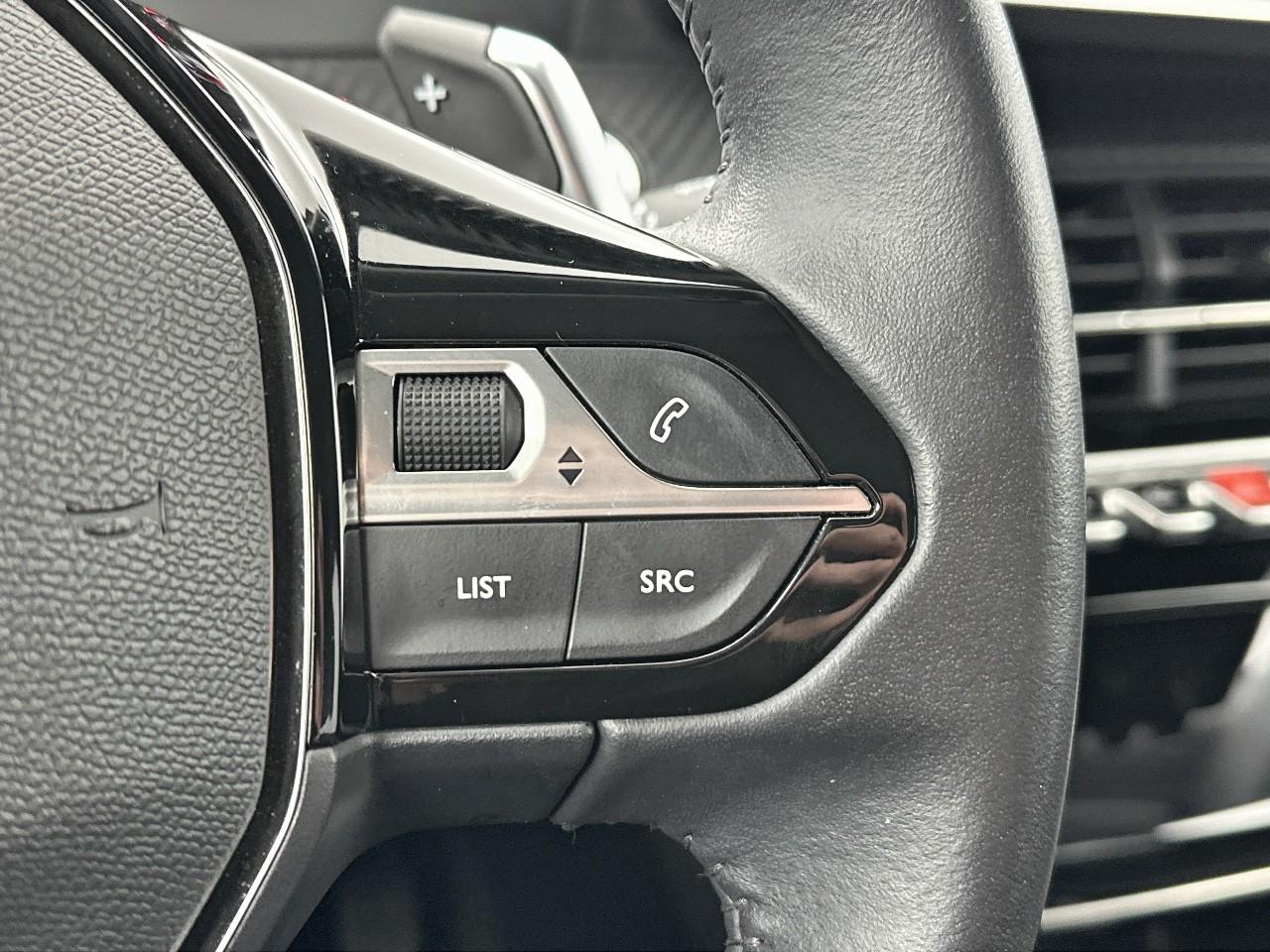 Peugeot 2008 puretech 130 s&s eat8 allure — photo 19