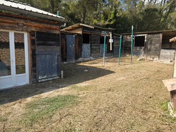Bureau de 18m2 + box de stockage