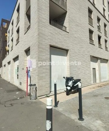 Local commercial 600 m²
