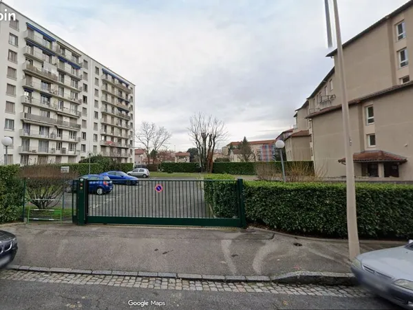 Place de parking privative