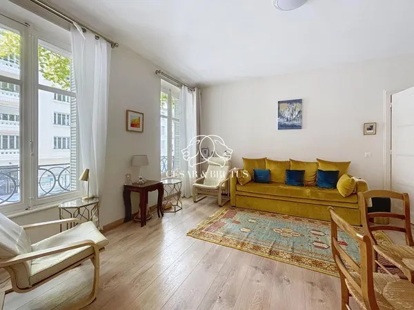 Vends t2 - 47.77 m² - Lyon 06 69006