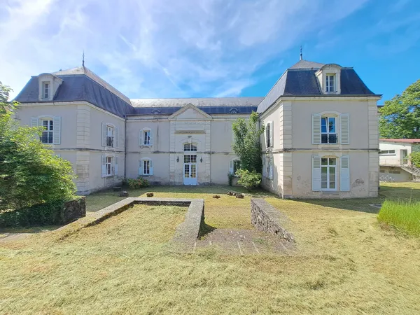 Domaine exceptionnel à rénover en Haute Saône