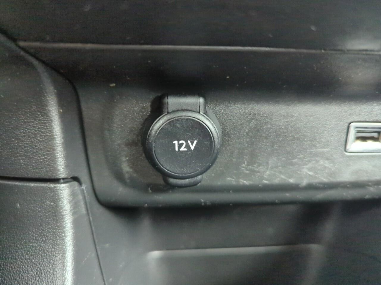 Citroën C3 bluehdi 100 s&s bvm6 feel — photo 25
