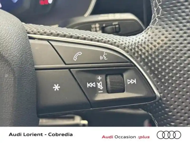Audi Q3 sportback 35 tfsi 150ch s line s tronic 7 — photo 13