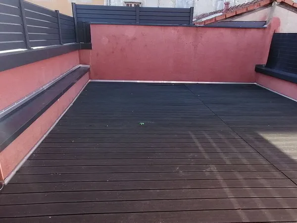 Maison individuelle centre ville avec grande terrasse