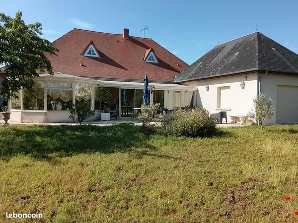 Maison 6 pièces 272 m²
