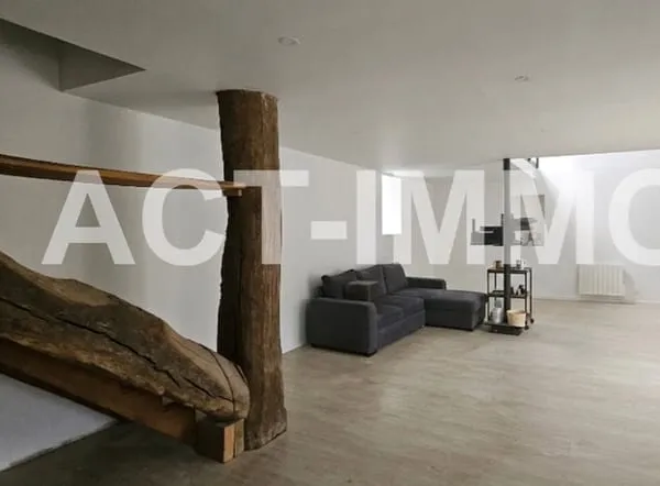 MARTINVAST Maison en pierre avec chambre de plain-pied