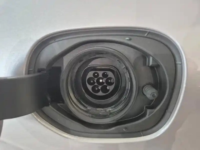 Volvo Xc60 t6 hybride rechargeable 350ch plus style dark geartronic 8 awd — photo 15