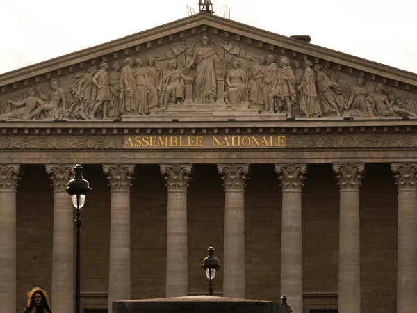 Budget 2027 : l'Assemblée examine la première partie du PLF du 12 au 16 octobre, le projet de loi logement absent de l'ordre du jour d'octobre