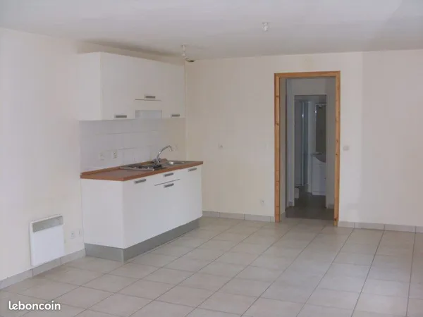 Appartement T2 centre Plomodiern