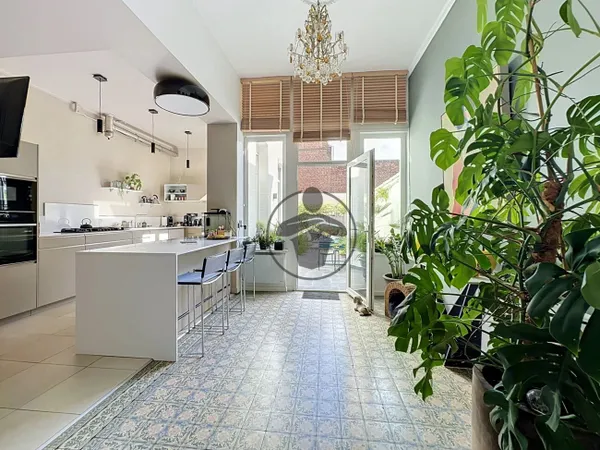 Maison 7 pièces 202 m²