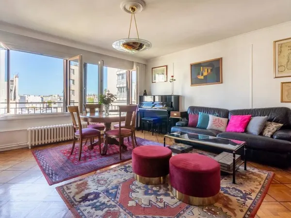 Appartement de 3 pièces de 81 m² situé à Paris