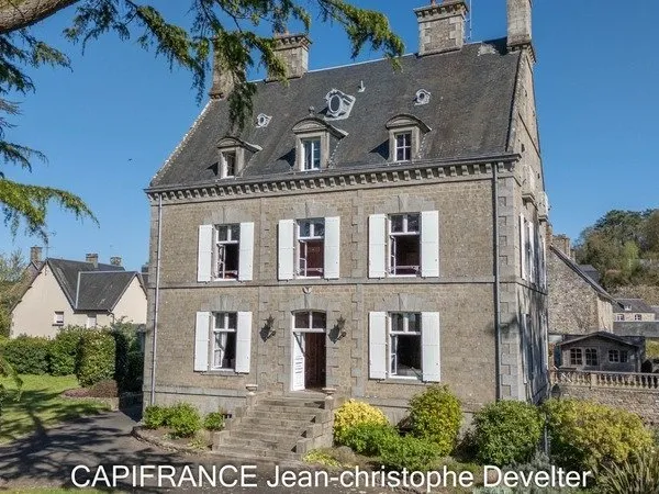 MORTAIN (50) Charmante demeure normande du XVIIIe siècle à 30 minutes de la mer