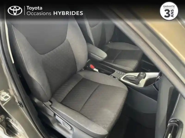 Toyota Yaris 116h design 5p my22 — photo 6
