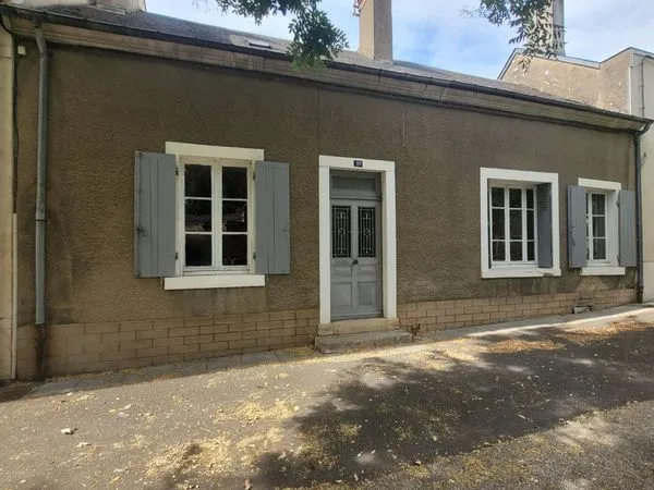 EXCLUSIF, DUN SUR AURON, Maison avec cour intérieure