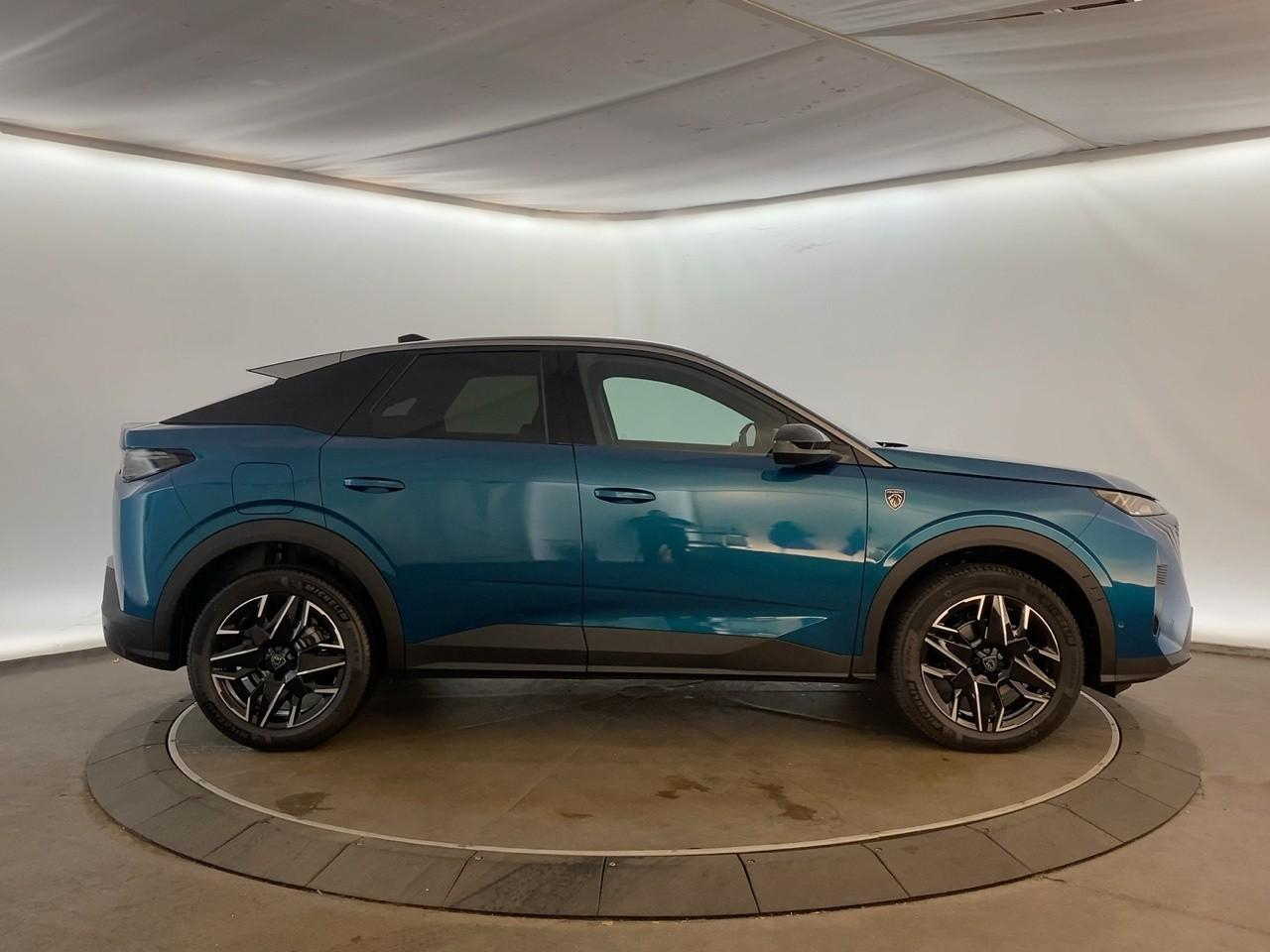 Peugeot 3008 hybrid 145 e-dcs6 gt — photo 4