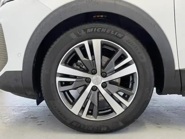 Peugeot 3008 1.2 puretech 130ch s&amp;s allure pack eat8 — photo 5