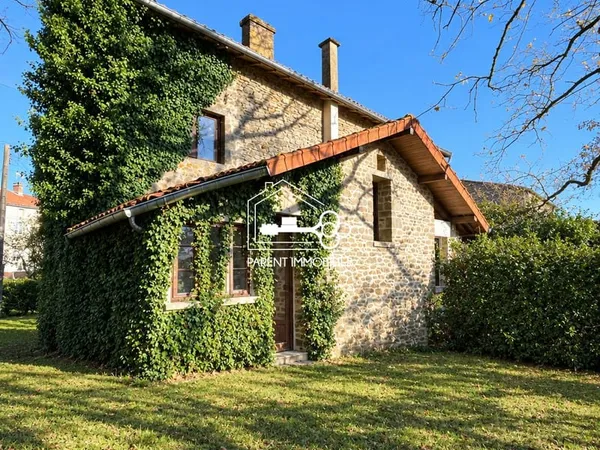 FERMETTE EN PIERRES À RESTAURER MAISON + DÉPENDANCES CHA