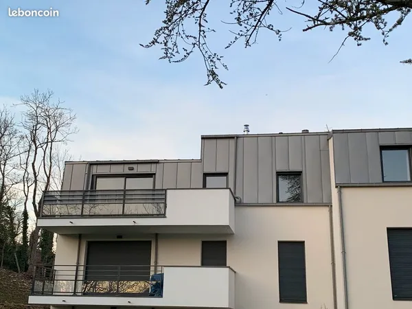 Motte Giron Eiffel Grand appartement T3 -88m2 garage double dernier étage