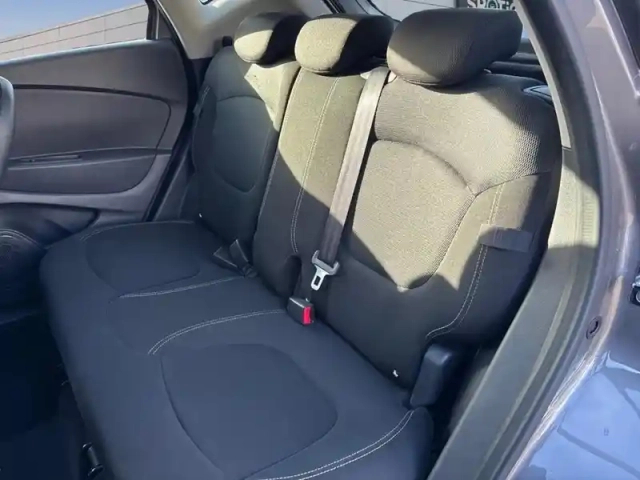 Renault Captur dci 90 zen — photo 23