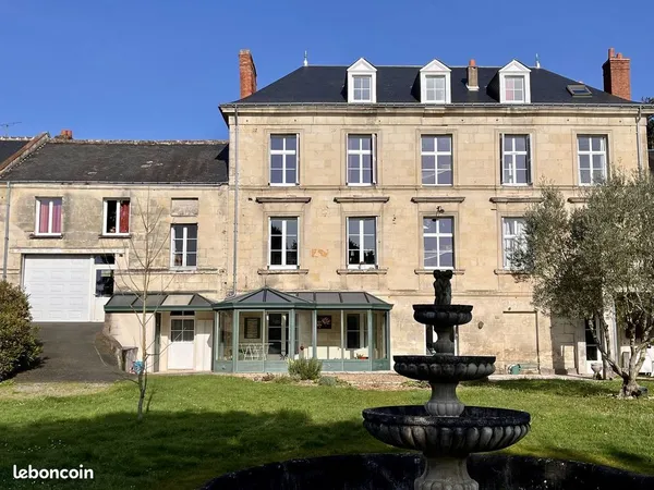 Propriété 8 pièces 328 m²