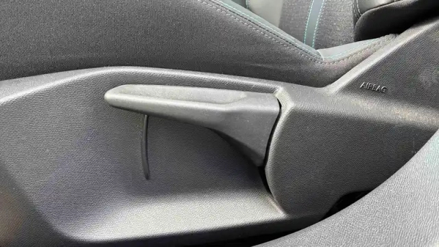 Peugeot 308 sw hybrid 145 e-dcs6 — photo 115