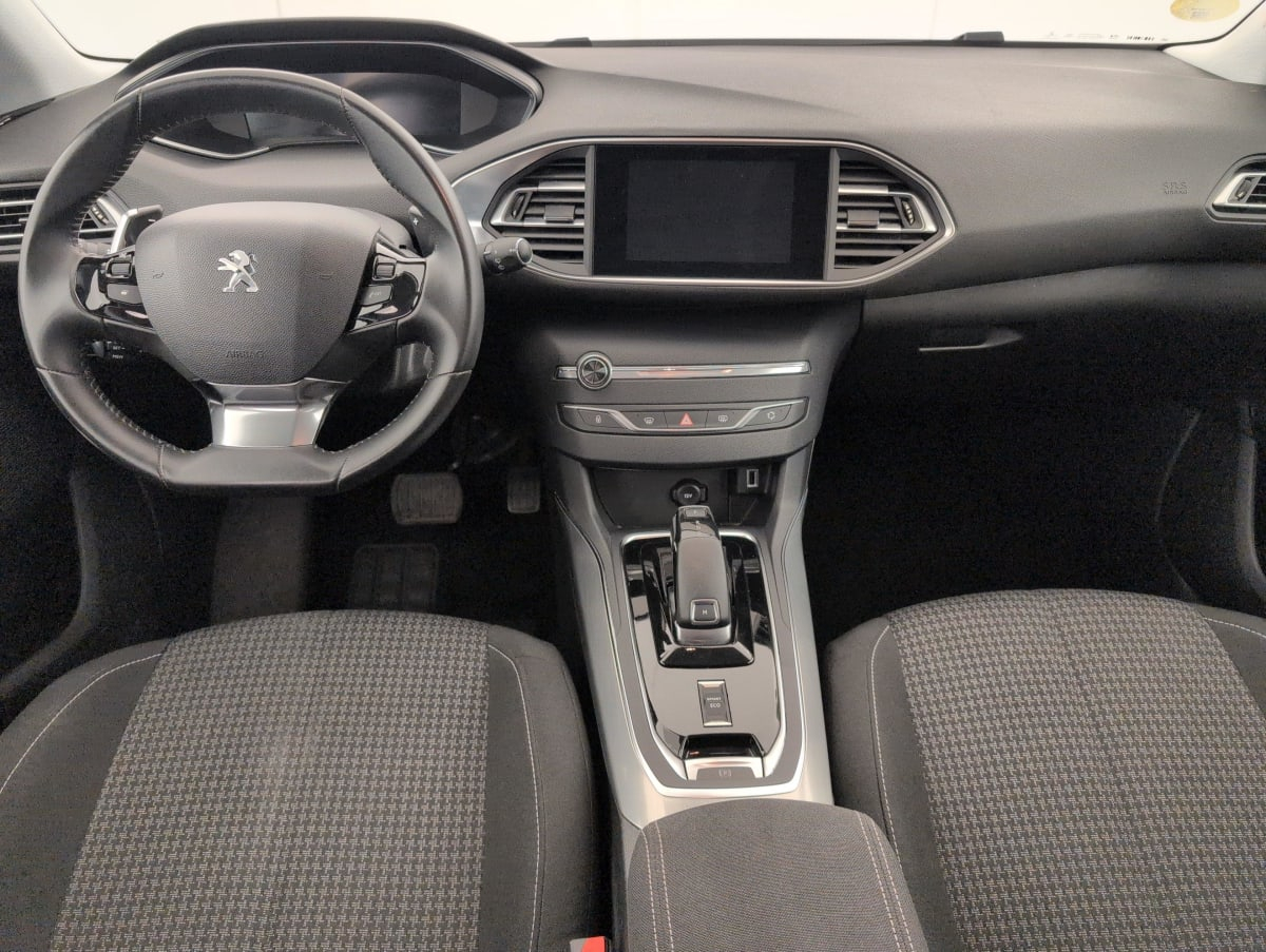 Peugeot 308 SW — photo 13